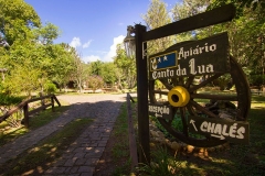 entrada-com-placa-indicativa